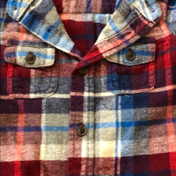 Flannel button down shirt and mittens - Picture 3 of 7